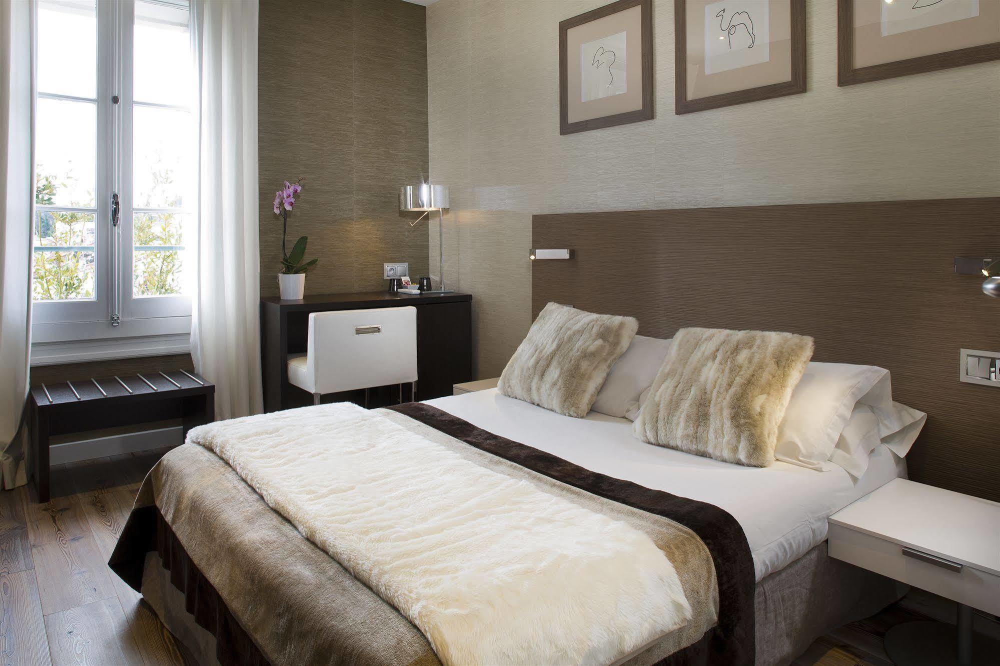 מונפלייה Hotel Des Arceaux מראה חיצוני תמונה